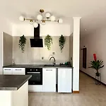 Apartello Modern - Casa Real In